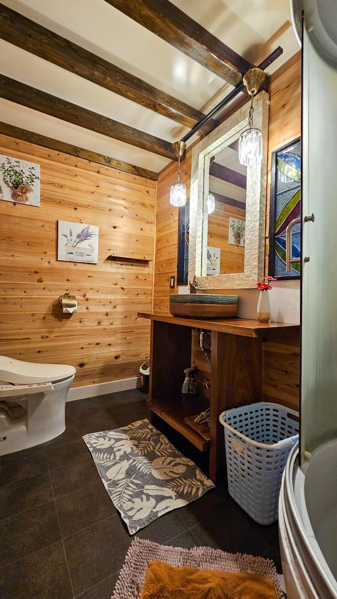 岡山市 Loft & Log Houseヴィラ エクステリア 写真